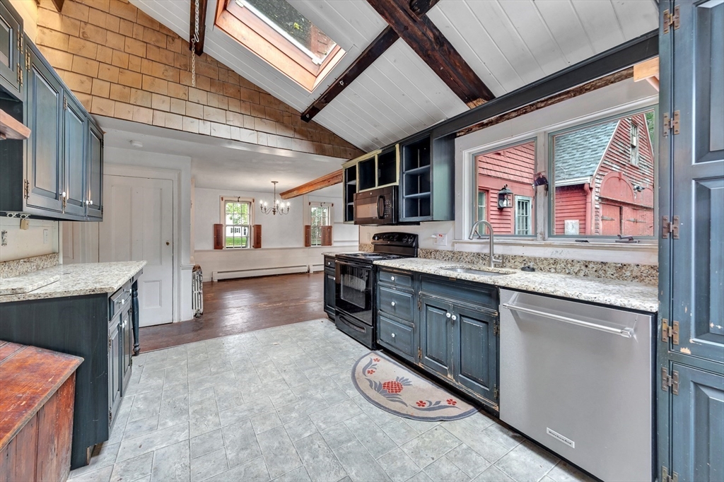 382 Main Street Amesbury, MA 01913 - Photo 26 of 42
