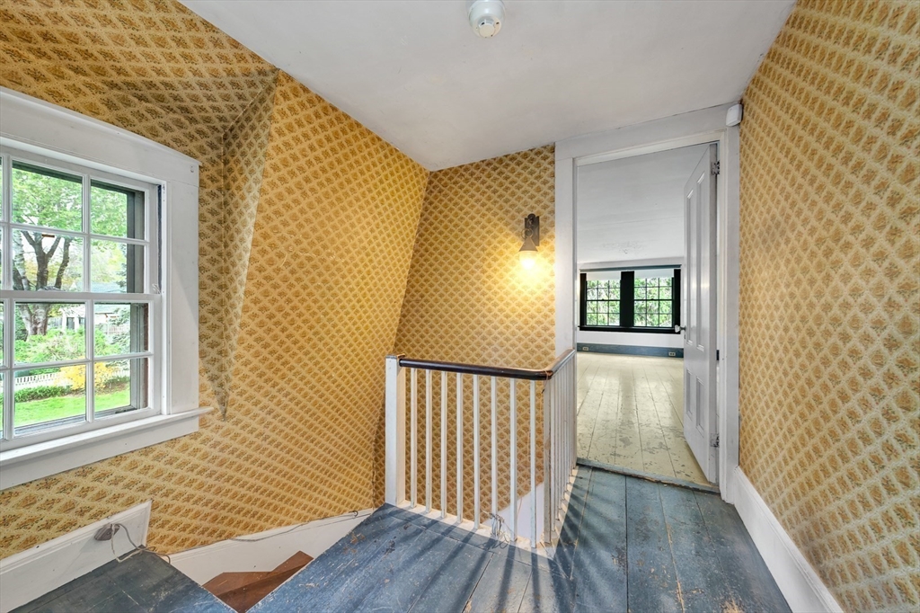 382 Main Street Amesbury, MA 01913 - Photo 37 of 42