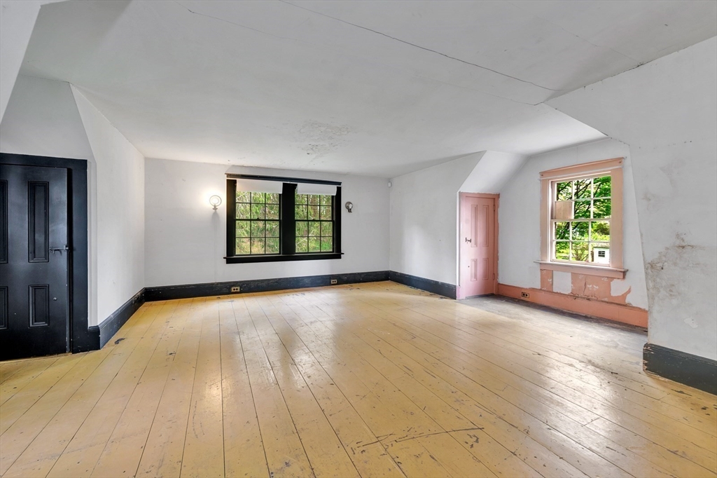 382 Main Street Amesbury, MA 01913 - Photo 38 of 42