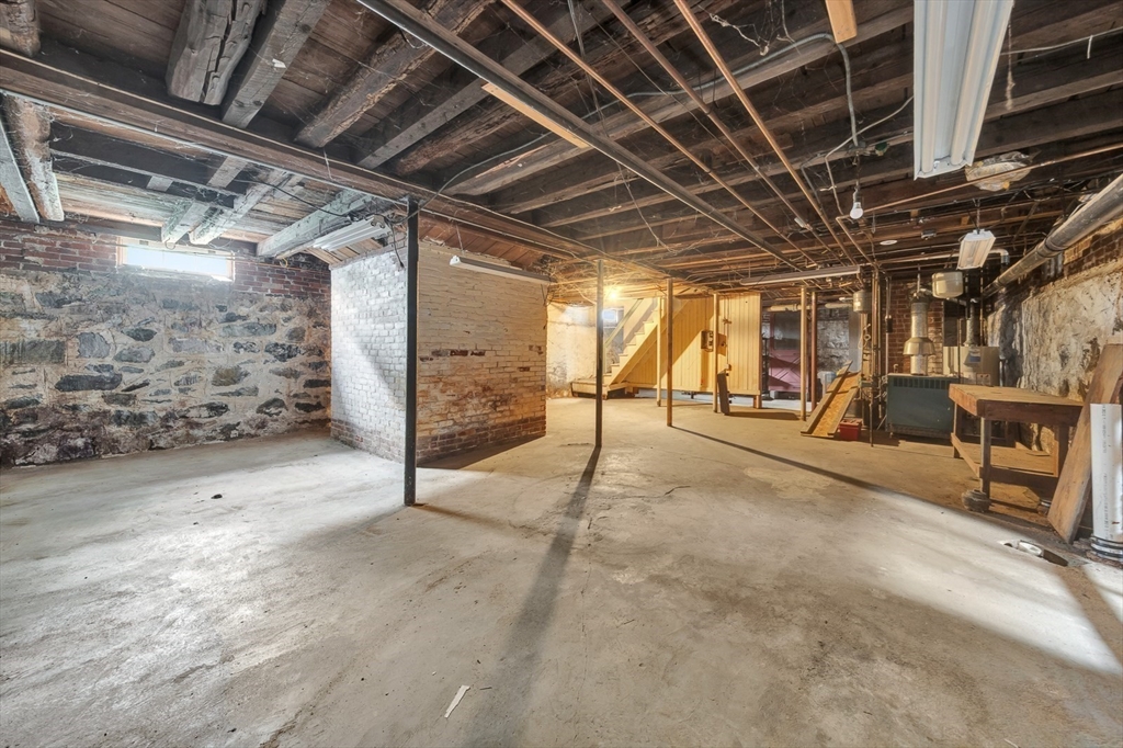 382 Main Street Amesbury, MA 01913 - Photo 40 of 42