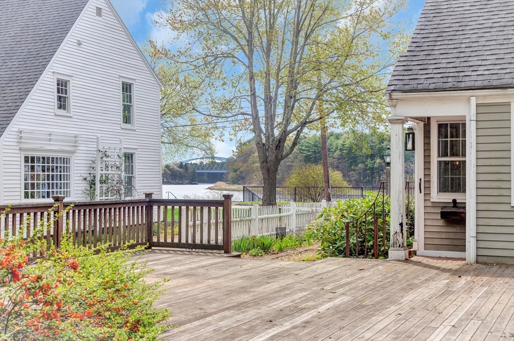 382 Main Street Amesbury, MA 01913 - Photo 5 of 42