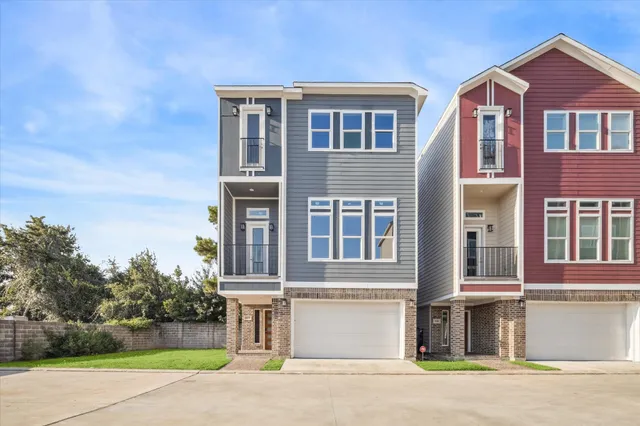 $399,000 | 2122 Oatfield Drive, Houston, TX 77018