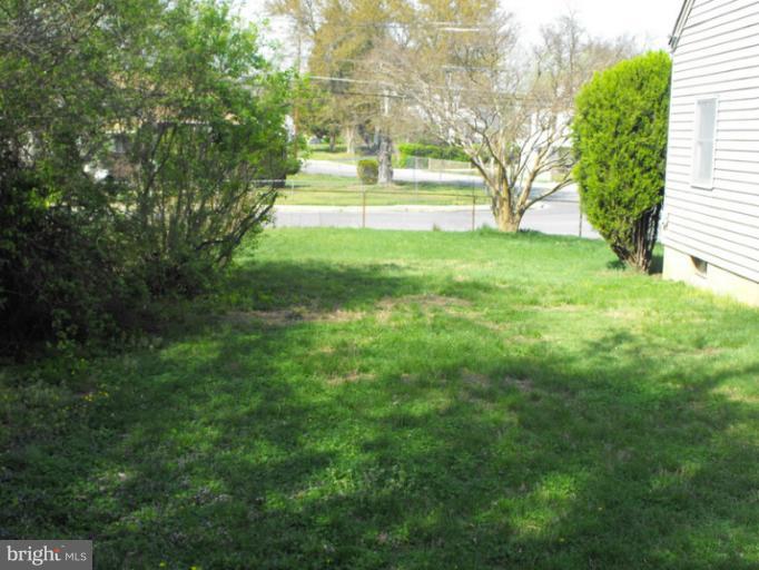 6605 Randolph Road Morningside, MD 20746 - Photo 25 of 30 Yard space