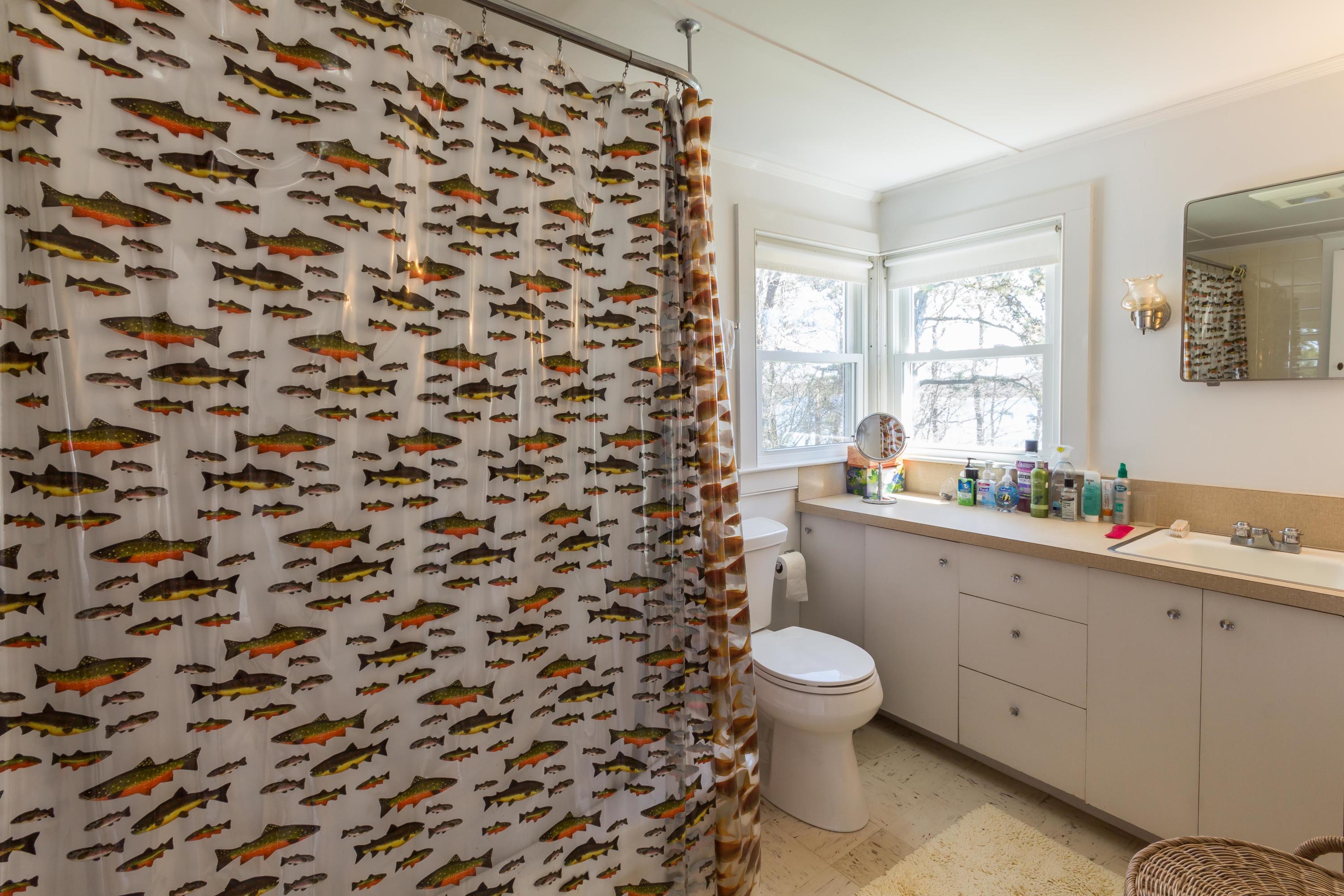 139 Hines Point Road Vineyard Haven, MA 02568 - Photo 15 of 30 Full bath.