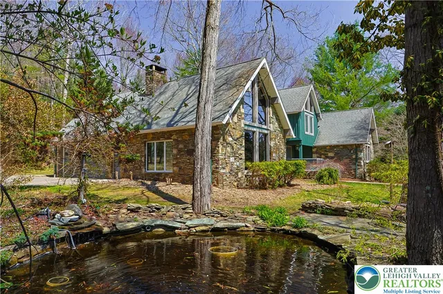 $1,349,999 | 376 H T Y Road, Kunkletown, PA 18058