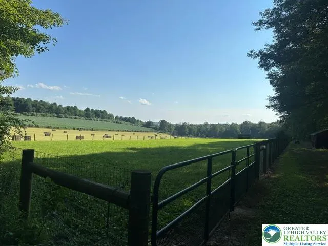 $1,349,999 | 376 H T Y Road, Kunkletown, PA 18058