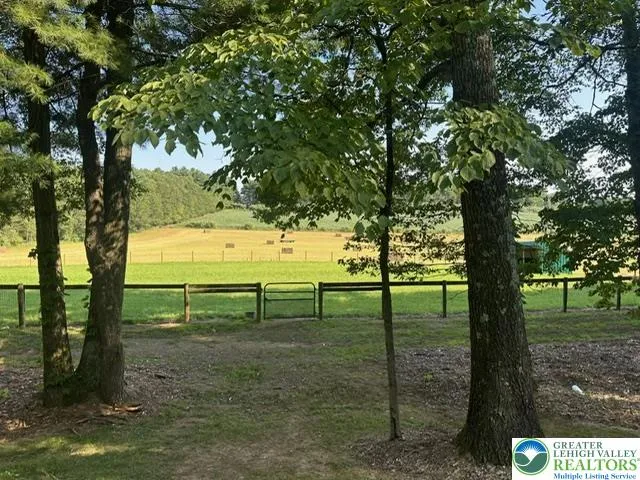 $1,349,999 | 376 H T Y Road, Kunkletown, PA 18058