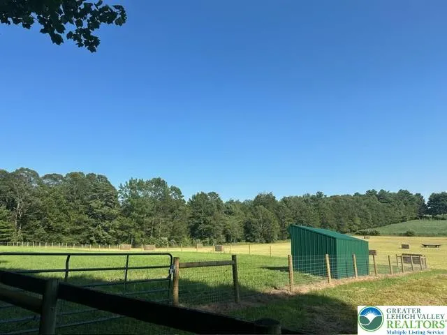 $1,349,999 | 376 H T Y Road, Kunkletown, PA 18058