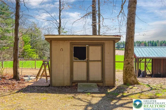 $1,349,999 | 376 H T Y Road, Kunkletown, PA 18058