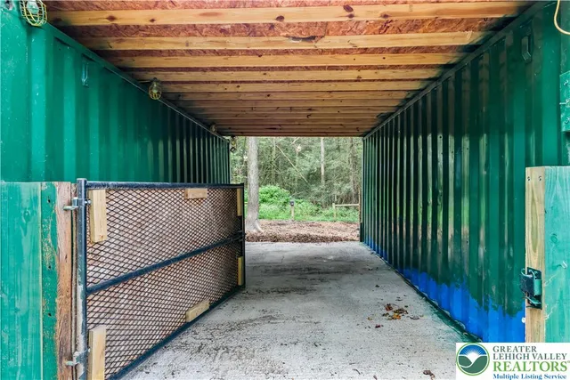 $1,349,999 | 376 H T Y Road, Kunkletown, PA 18058