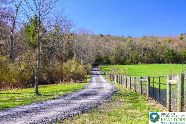 $1,349,999 | 376 H T Y Road, Kunkletown, PA 18058