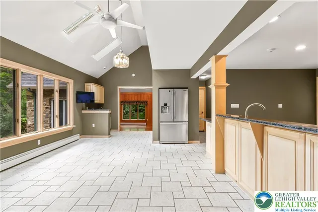 $1,349,999 | 376 H T Y Road, Kunkletown, PA 18058