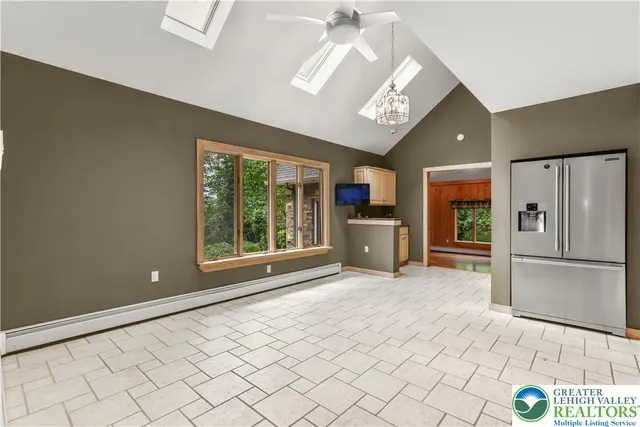 $1,349,999 | 376 H T Y Road, Kunkletown, PA 18058