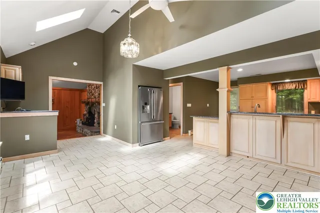 $1,349,999 | 376 H T Y Road, Kunkletown, PA 18058