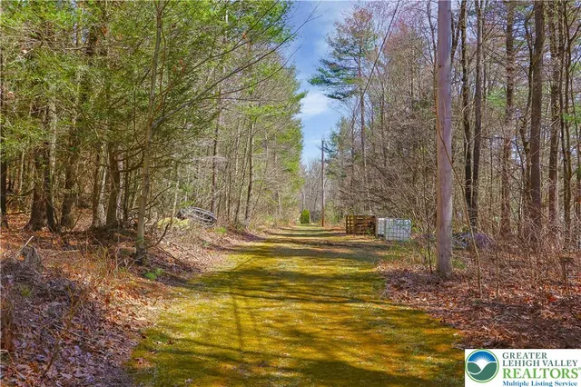 $1,349,999 | 376 H T Y Road, Kunkletown, PA 18058