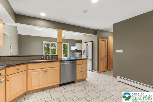 $1,349,999 | 376 H T Y Road, Kunkletown, PA 18058