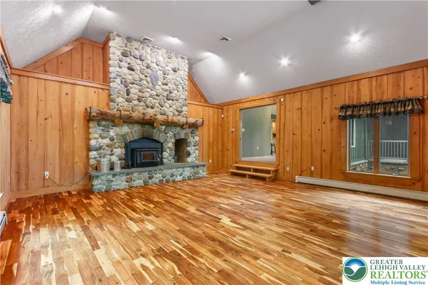 $1,299,999 | 376 H T Y Road, Kunkletown, PA 18058