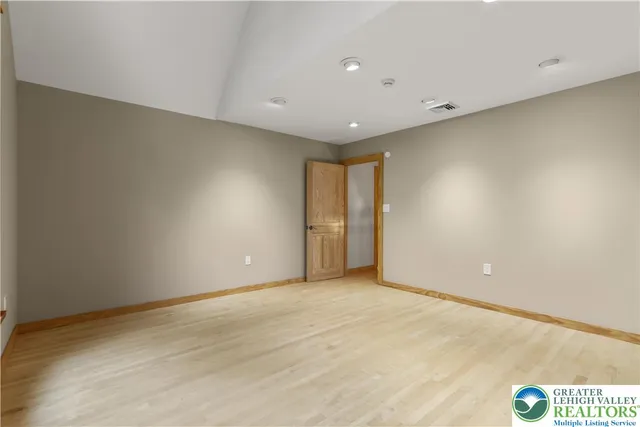 $1,349,999 | 376 H T Y Road, Kunkletown, PA 18058