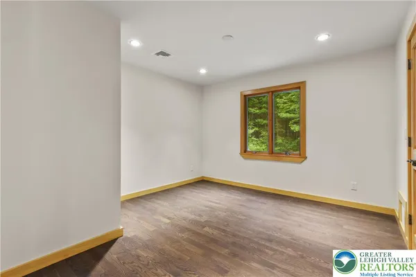 $1,299,999 | 376 H T Y Road, Kunkletown, PA 18058