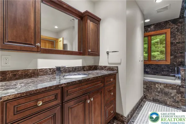 $1,299,999 | 376 H T Y Road, Kunkletown, PA 18058