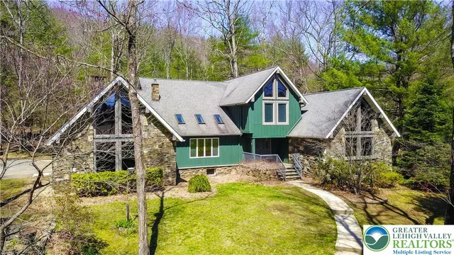 $1,349,999 | 376 H T Y Road, Kunkletown, PA 18058