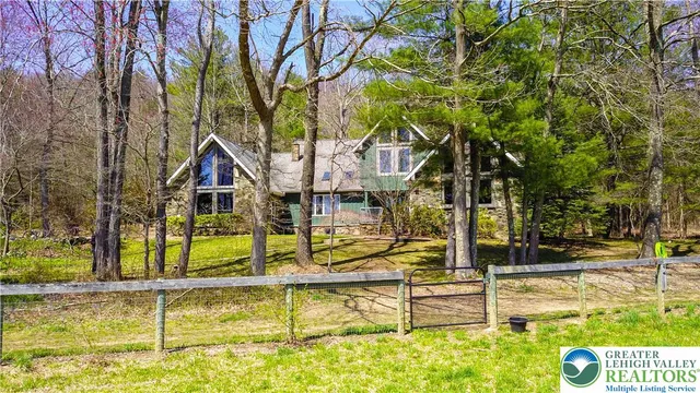 $1,349,999 | 376 H T Y Road, Kunkletown, PA 18058