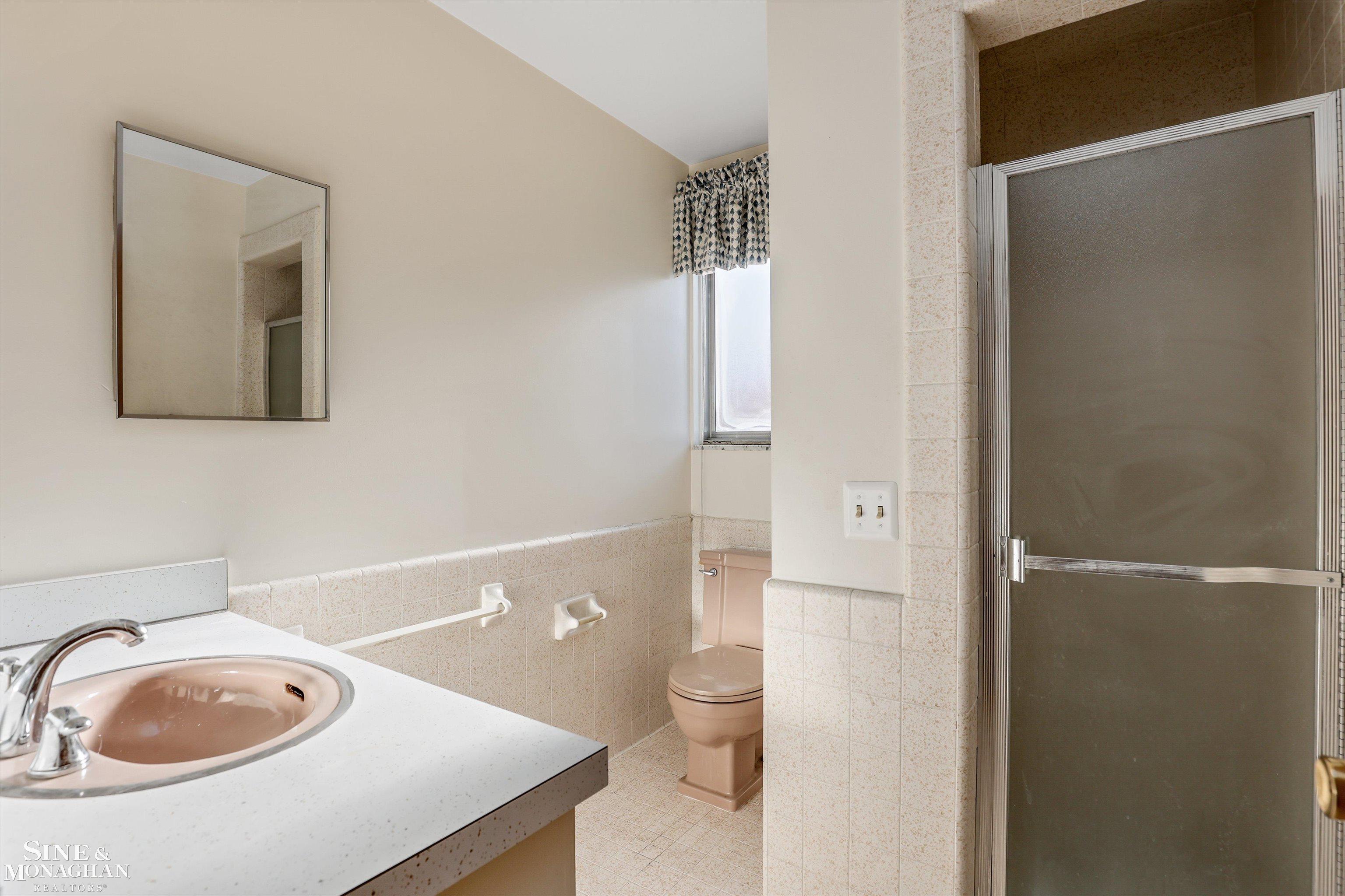 930-932 Trombley Road Grosse Pointe, MI 48230 - Photo 21 of 31 50127165-20.JPG