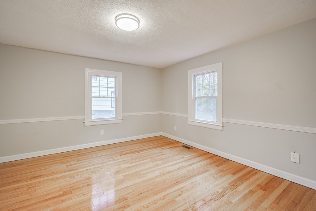 247 Trafton Road Springfield, MA 01108 - Photo 21 of 31 Gallery Image 21