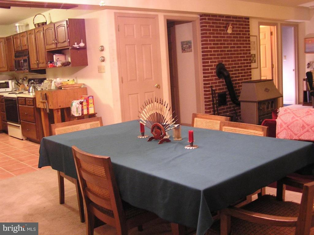 18 Whitcraft Drive Lititz, PA 17543 - Photo 4 of 10