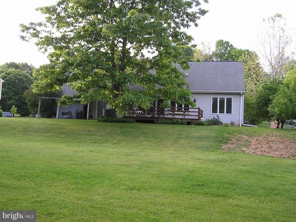18 Whitcraft Drive Lititz, PA 17543 - Photo 9 of 10