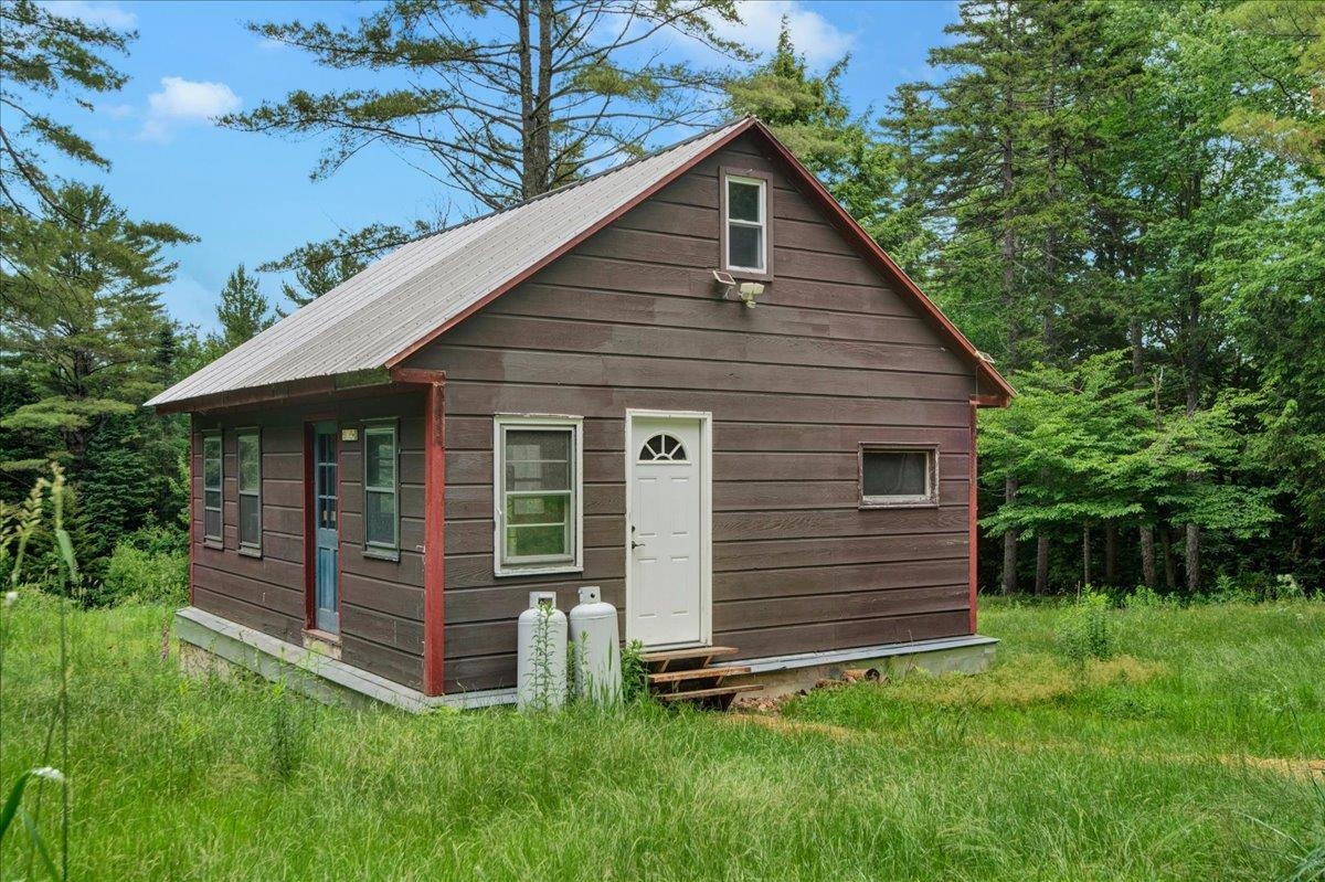 979 Corley Road Wolcott, VT 05680 - Photo 3 of 35