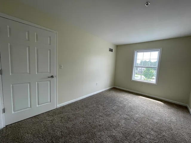 $1,996 | 20 Sentinel Court, Unit 307, Manchester, NH 03103