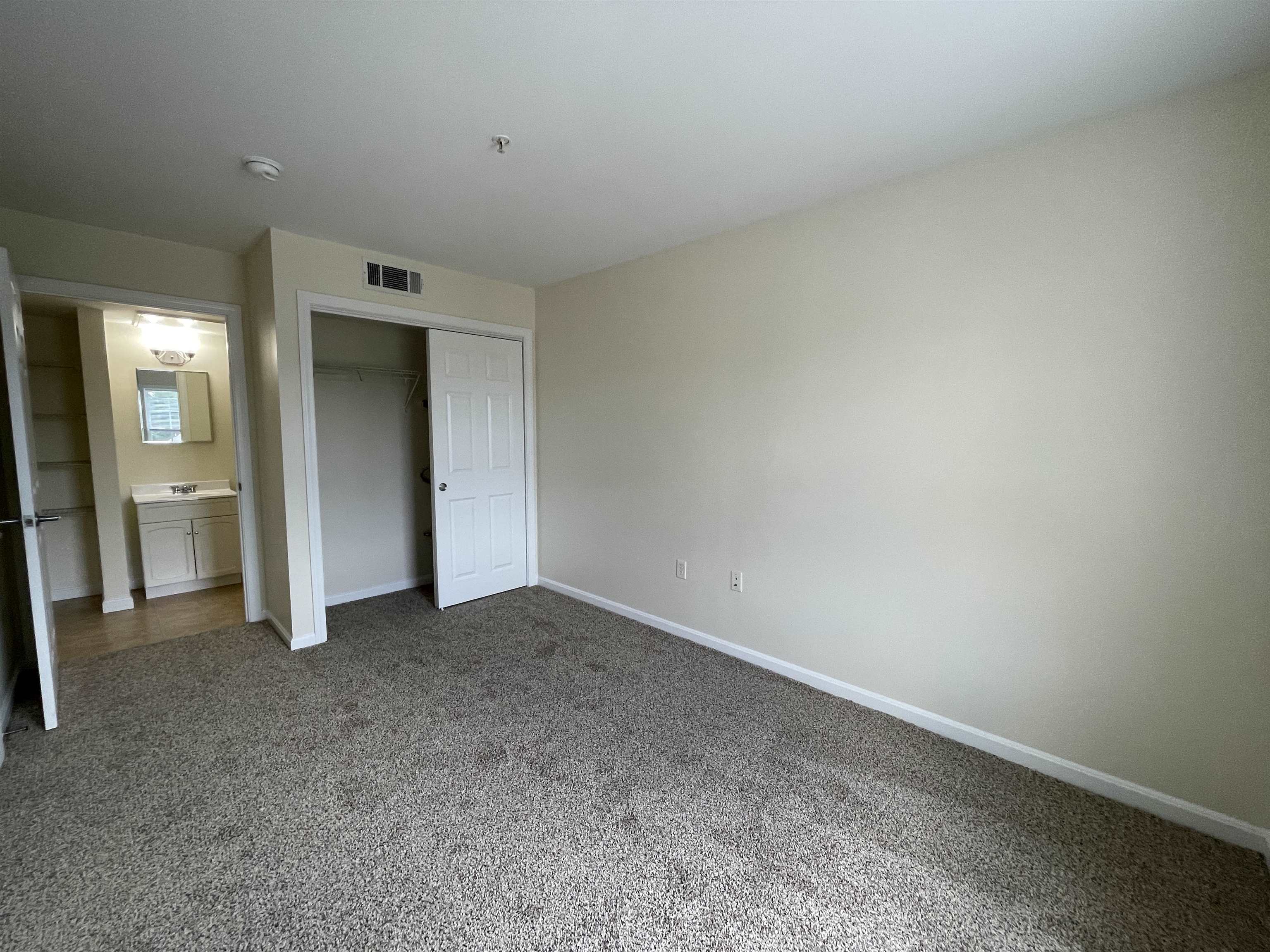 20 Sentinel Court, Unit 307 Manchester, NH 03103 - Photo 32 of 45