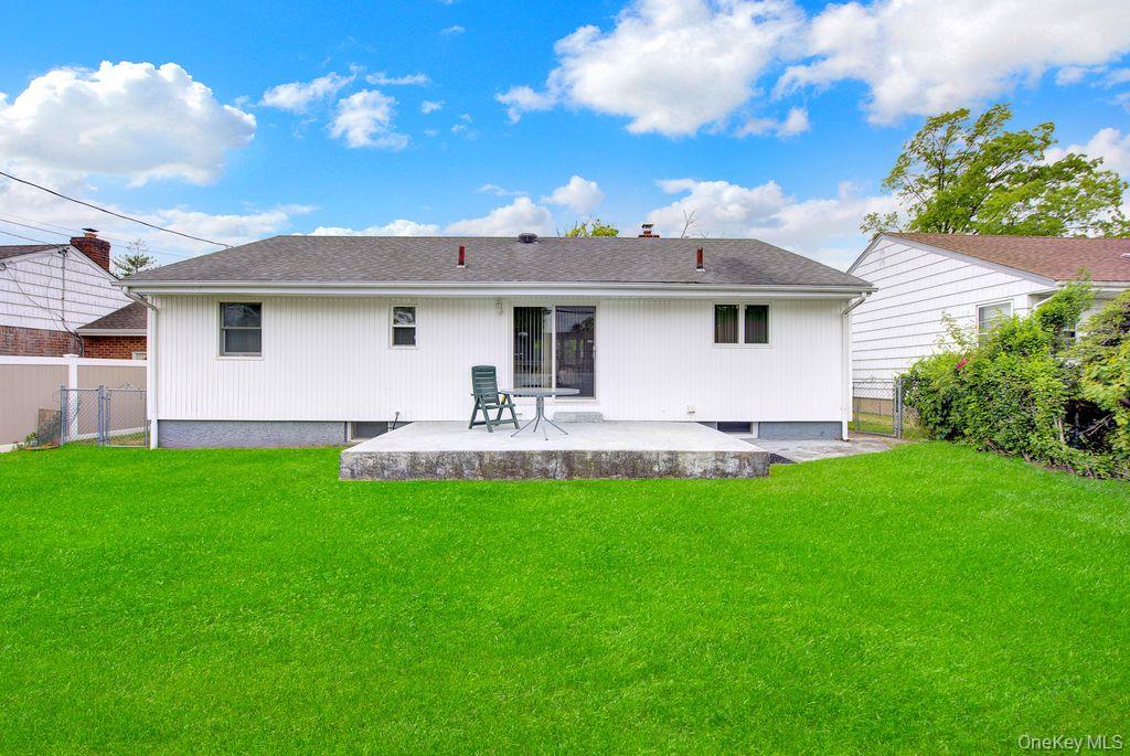 1662 Sherbourne Road Valley Stream, NY 11580 - Photo 23 of 27