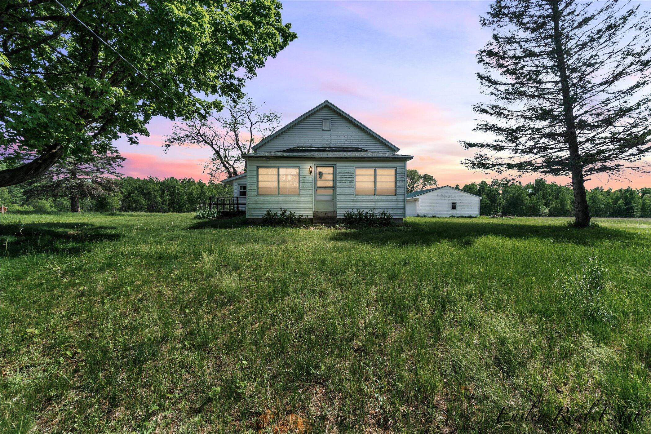 6589 Grant Road Mecosta, MI 49332 - Photo 2 of 39 01-6589-Grant-Rd-WindowStill-Real-Estate