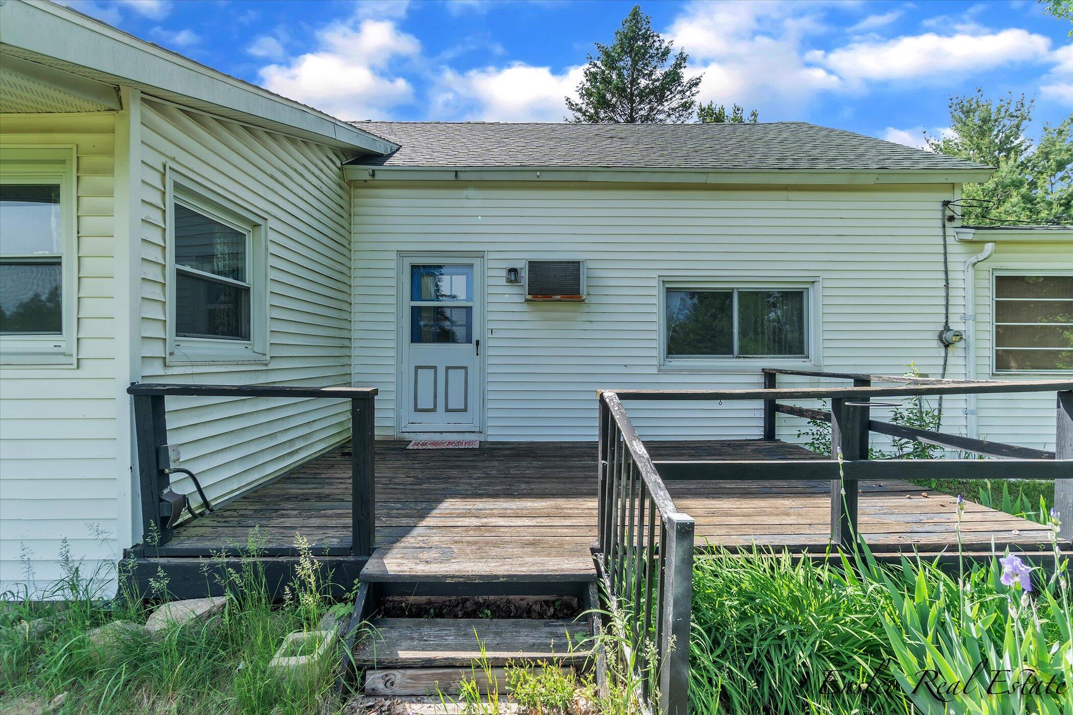 6589 Grant Road Mecosta, MI 49332 - Photo 3 of 39 02-6589-Grant-Rd-WindowStill-Real-Estate