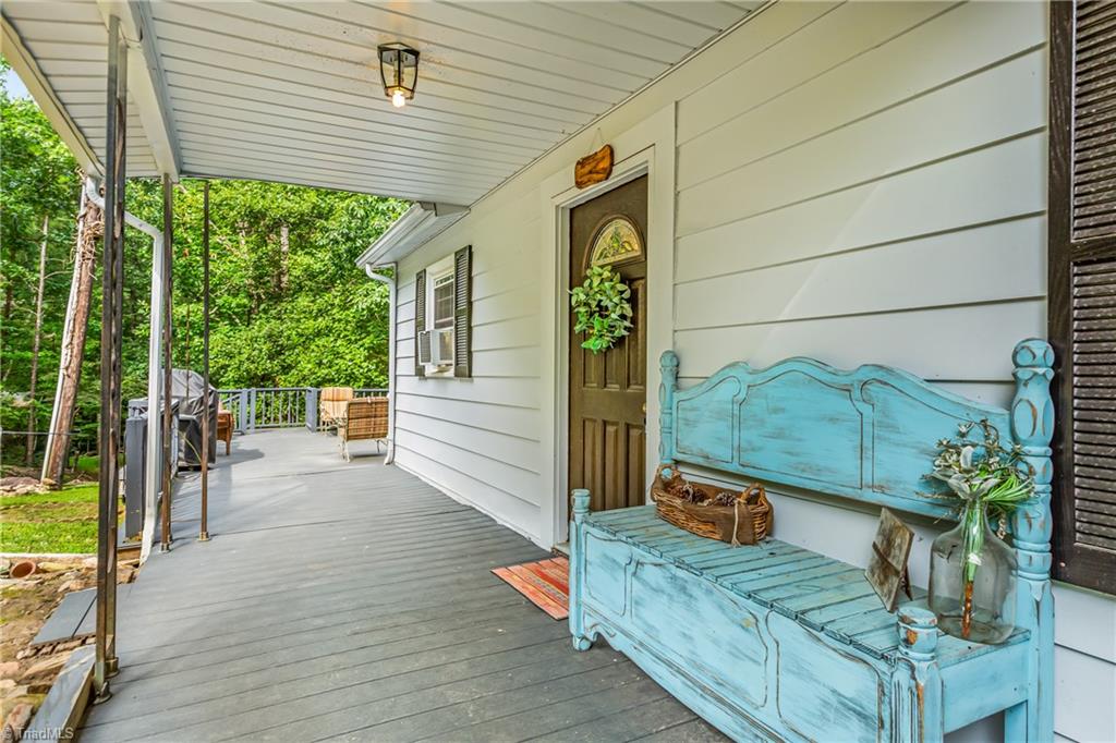 1040 Artists Way Road Danbury, NC 27016 - Photo 6 of 35