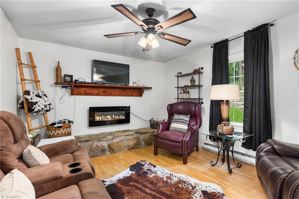 1040 Artists Way Road Danbury, NC 27016 - Photo 10 of 35