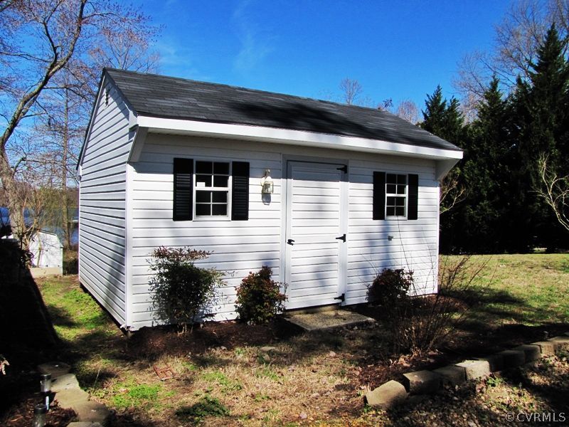 900 West Riverside Drive Lanexa, VA 23089 - Photo 7 of 23 Gallery Image 7