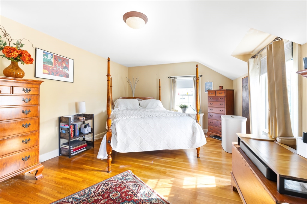 98 Cherry Street Newton, MA 02465 - Photo 12 of 24