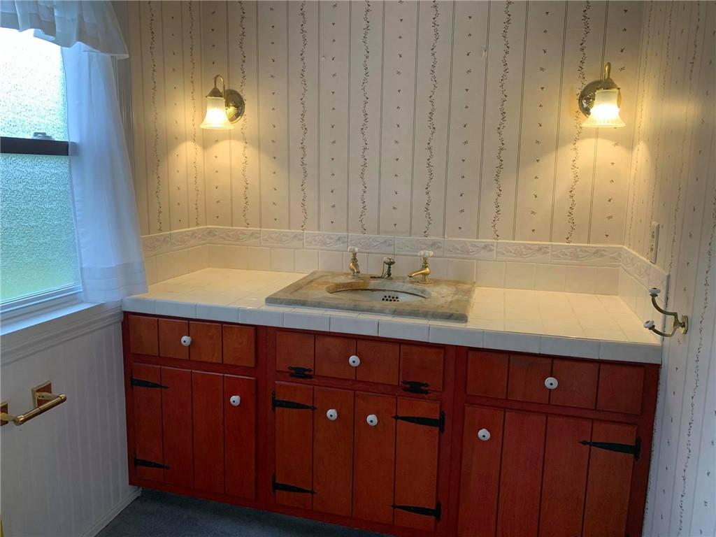 723 New Castle Road Butler, PA 16001 - Photo 14 of 25