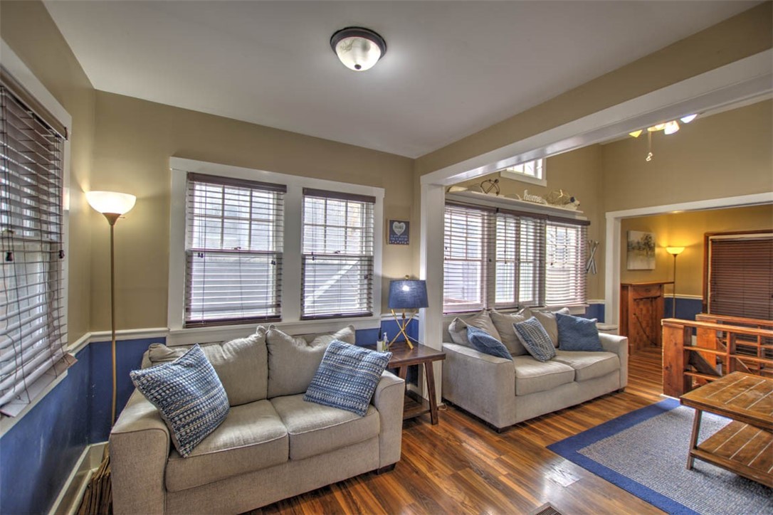 1403 Parkwood Place Decatur, IL 62521 - Photo 6 of 26 Gallery Image 6