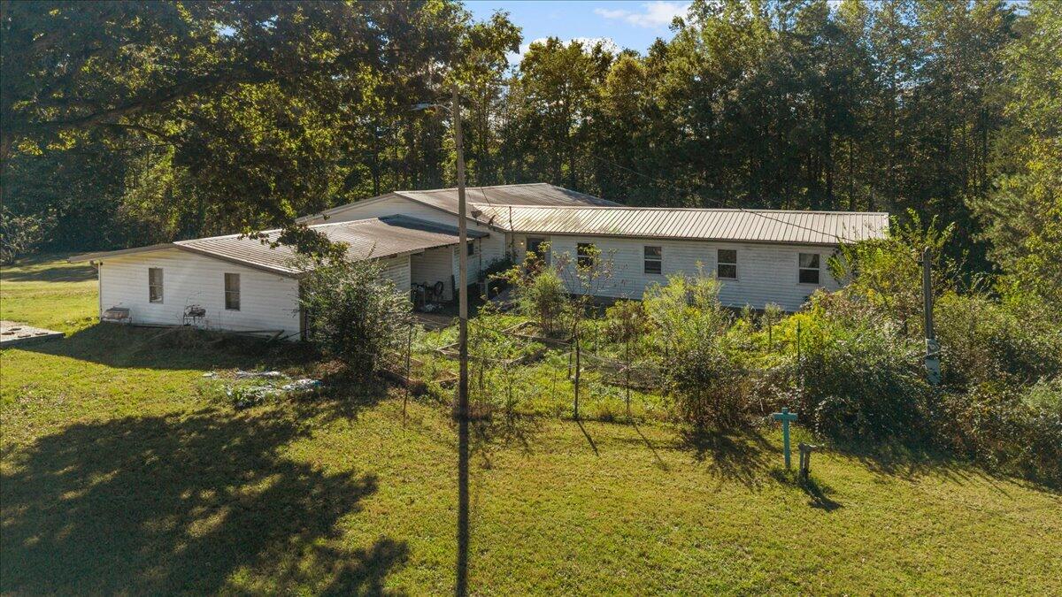 389 Friendship Lane Delano, TN 37325 - Photo 27 of 29 27-DJI_20251001042746_0781_D