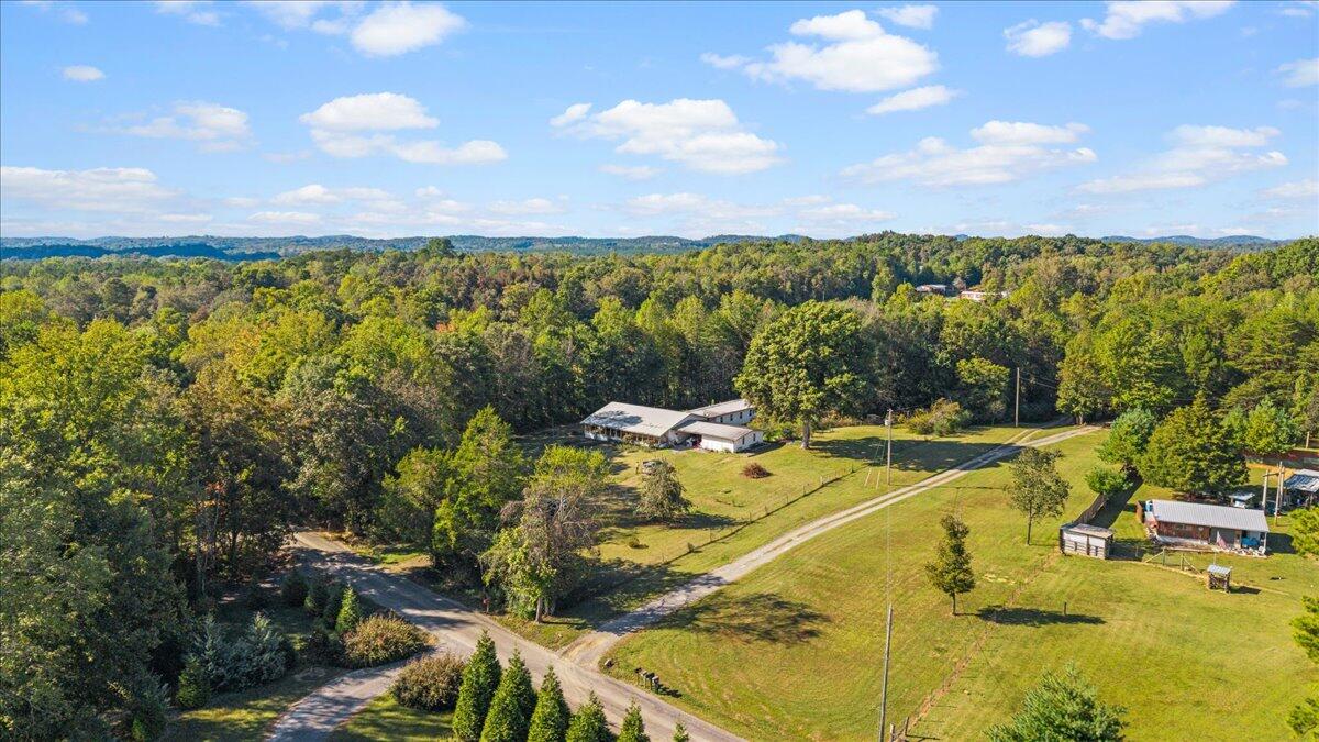 389 Friendship Lane Delano, TN 37325 - Photo 29 of 29 29-DJI_20251001042910_0787_D