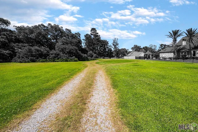 $895,000 | 17329 Highland Road, Baton Rouge, LA 70810