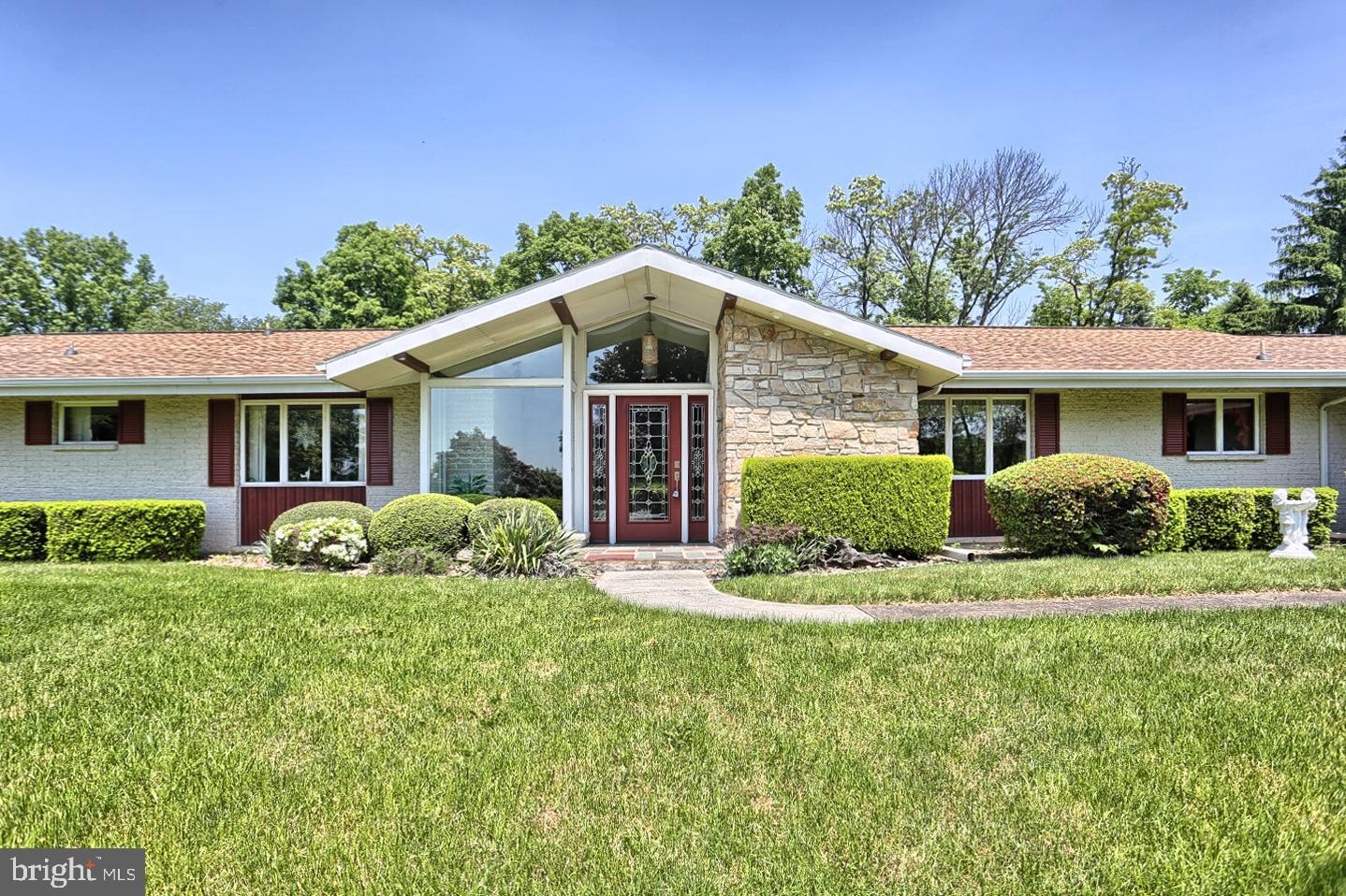 4871 Hawthorn Road Harrisburg, PA 17111 - Photo 2 of 42 Gallery Image 2