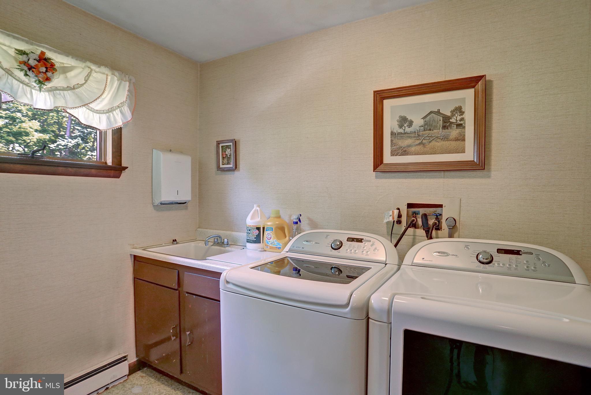 4871 Hawthorn Road Harrisburg, PA 17111 - Photo 19 of 42 Gallery Image 19