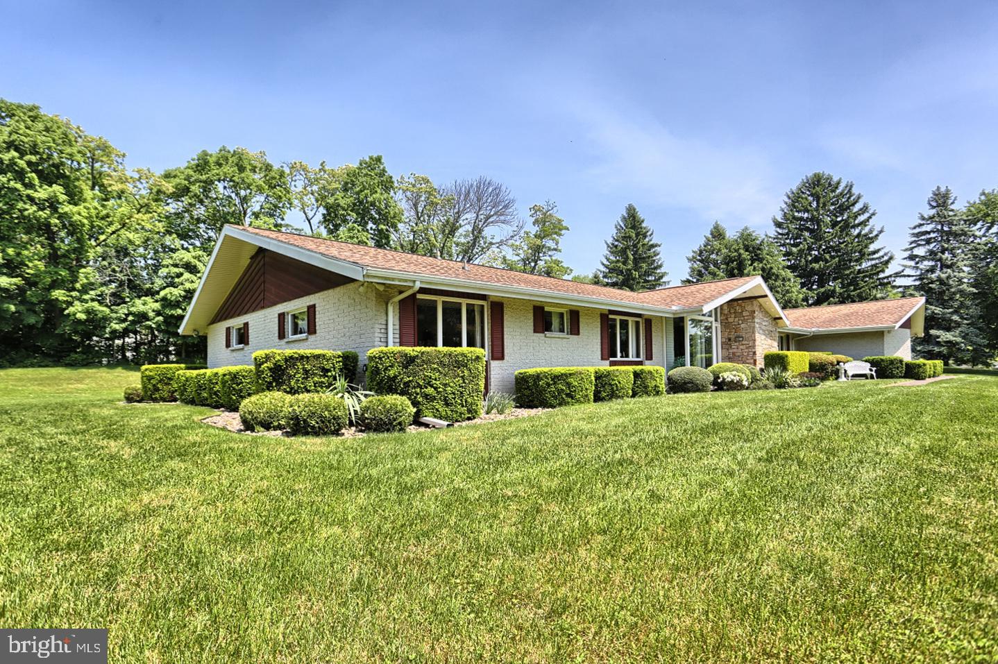 4871 Hawthorn Road Harrisburg, PA 17111 - Photo 3 of 42 Gallery Image 3