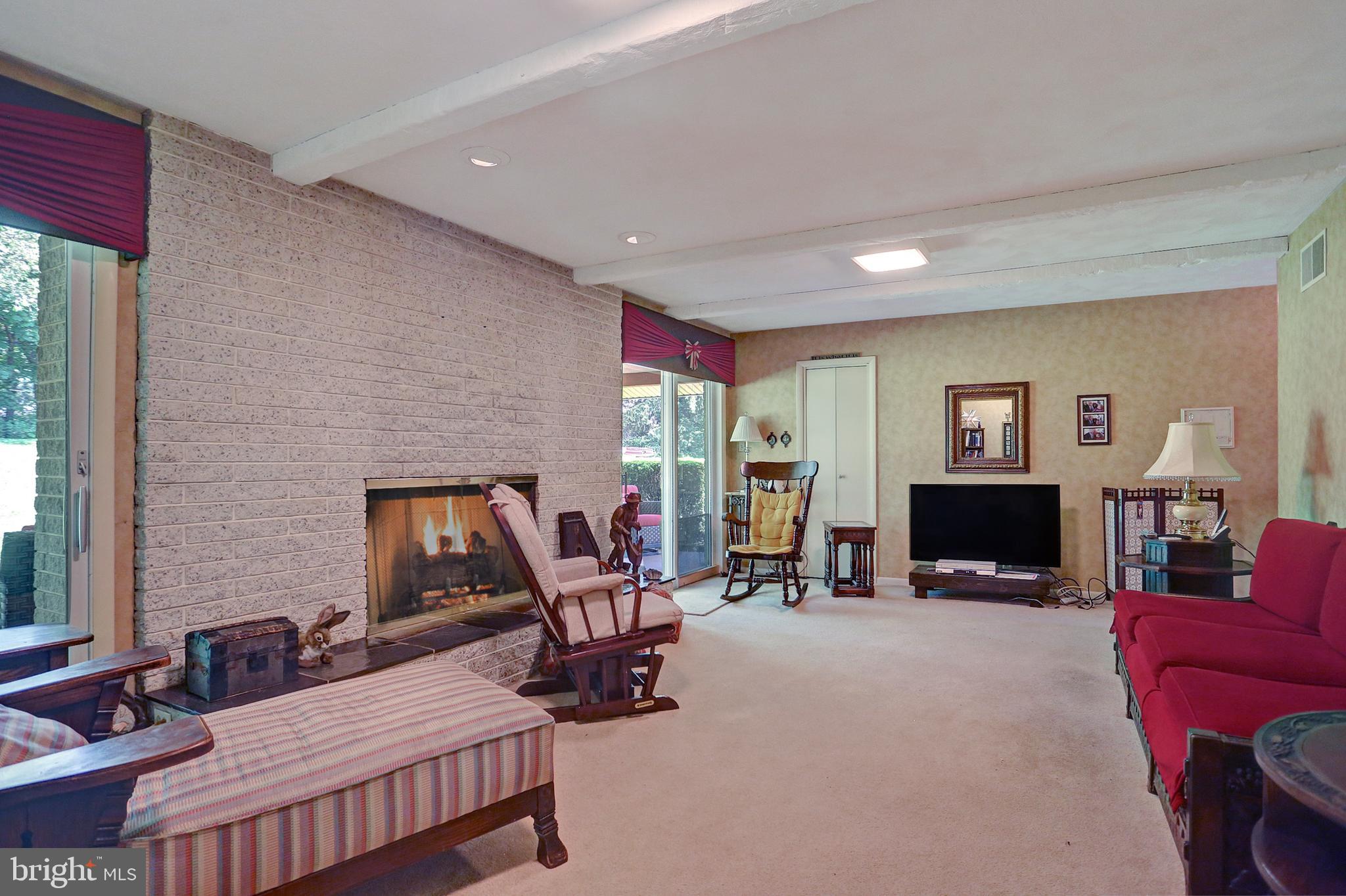 4871 Hawthorn Road Harrisburg, PA 17111 - Photo 10 of 42 Gallery Image 10