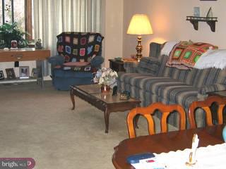11861 Brandon Road Philadelphia, PA 19154 - Photo 4 of 6 Gallery Image 4